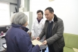 市三医院春节前走访慰问困难党员