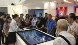 党史明志  花语送廉 ——市三医院开展固定党日活动