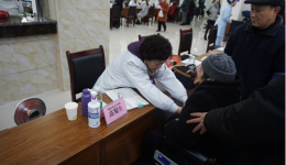 市三医院都江堰分院举行新门诊启用仪式及义诊活动