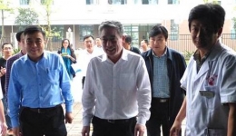 阿坝州委书记刘作明深入州林业中心医院调研