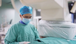 一年近300台心脏起博器手术 帮助严重的心血管病患者重拾健康