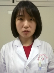 周伊