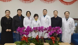 市卫健委党组成员、副主任贾勇走访慰问市三医院专家