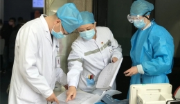 党旗飘扬丨市三医院护理团队：阻断疫情 锁住温情