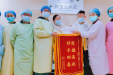 成都一名体重仅一斤一两的早产女婴，历经三个月救治后终于出院了