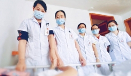 健康｜用100%的努力 帮身高仅100cm的“瓷娃娃”圆母亲梦