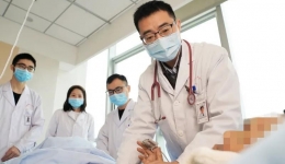 这个病困扰她18年 ，腹痛、腹泻、便血轮流来……整个人都不好了