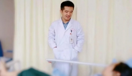 墨池医术丨女子持续高烧不退 竟然是肝脏长了个13cm的“大脓包”