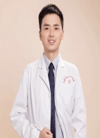 李强